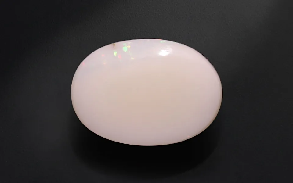 White Opal With Fire - 10 Carats