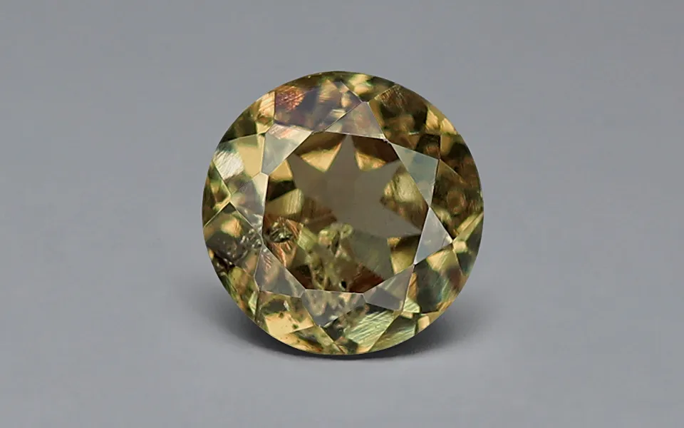 Color-Change Garnet 4.5 MM - 0.49 Carats